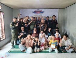 DPC FBI Cianjur Santuni Anak Yatim Dimomen Hari Asyuro   