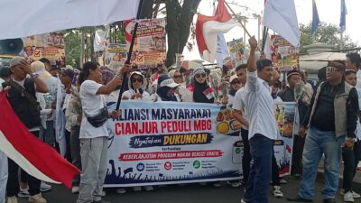 Pendemo : Tolong Bu Metty, Program MBG Jangan Dihentikan