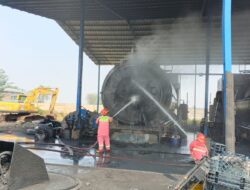 Kebakaran Pabrik Ban Bekas di Sukaluyu, Damkar Sebut Api Berasal dari Pintu Boiler