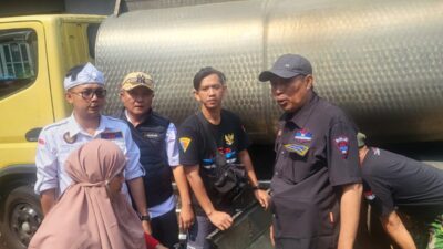 Di Tengah Kemarau, FBI Cianjur Salurkan Air Bersih ke Warga Cihaur Cibeber
