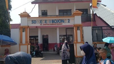 Revitalisasi SDN Bojong 2 Diduga Menyimpang, Kabid : Pengerjaan Pembangunan Swakelola! 