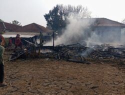 Rumah Lansia di Sindangbarang Ludes Terbakar, Diduga Akibat Puntung Rokok.