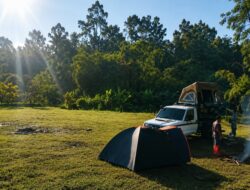 Camping di Tengah Pesona Alam Sukakarya, Wisata Petualangan yang Bikin Betah