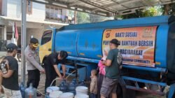 Kekeringan Melanda Cimanggu, Polres Cianjur dan Ngerayap Salurkan 8.000 Liter Air Bersih