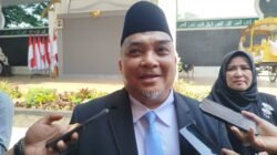 Teks: H. Deny Saeful Rohman menyampaikan target zakat Baznas Cianjur Rp21 miliar per tahun pada 2027.