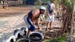 Merasa Hak Pengelolaan Diambil Desa, Gugung Tetap Rawat Pantai Ciwidig