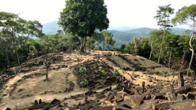 Situs Gunung Padang Terkendala Infrastruktur Penunjang 