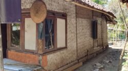10 Tahun Menanti, Eman-Nani Bertahan di Rumah Rapuh yang Dikepung Ancaman Banjir