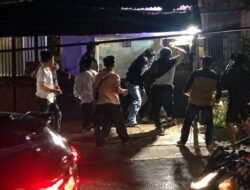 Diduga Rusak Kendaraan, ODGJ di Gekbrong Cianjur Diamuk Massa